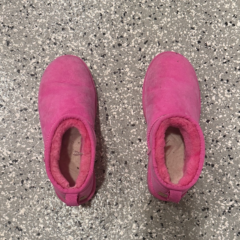 Pink mini Ugg